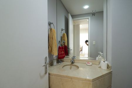 Apartamento à venda com 178m², 4 quartos e 4 vagasLavabo