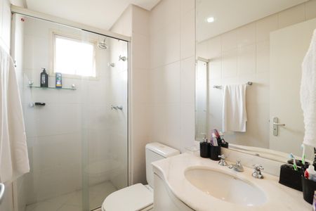 Apartamento à venda com 178m², 4 quartos e 4 vagasBanheiro da Suíte 1