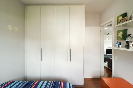 Apartamento à venda com 178m², 4 quartos e 4 vagasQuarto 2
