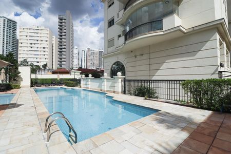 Apartamento à venda com 178m², 4 quartos e 4 vagasPiscina
