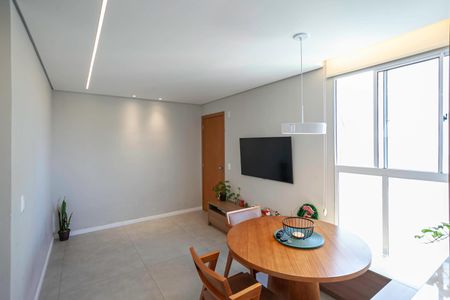 Sala de apartamento para alugar com 2 quartos, 45m² em Juliana, Belo Horizonte