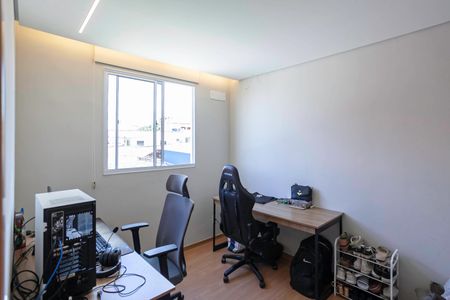 Quarto 1 de apartamento para alugar com 2 quartos, 45m² em Juliana, Belo Horizonte