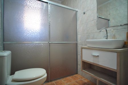 Banheiro Corredor de casa para alugar com 2 quartos, 90m² em Costa E Silva, Porto Alegre
