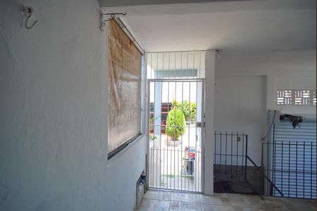 Sala - Vista de casa para alugar com 2 quartos, 90m² em Costa E Silva, Porto Alegre
