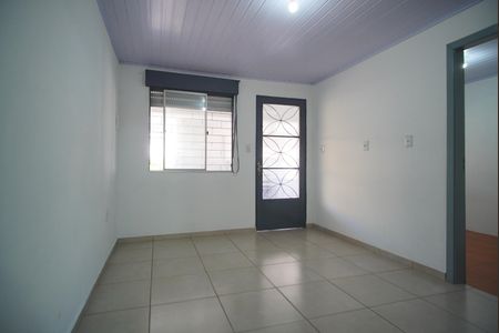 Sala de casa para alugar com 2 quartos, 90m² em Costa E Silva, Porto Alegre