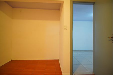 Quarto 2 de casa para alugar com 2 quartos, 90m² em Costa E Silva, Porto Alegre