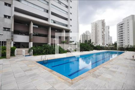 Apartamento à venda com 172m², 3 quartos e 3 vagasÁrea comum - Piscina