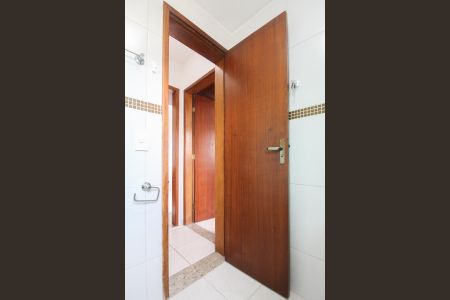 Apartamento à venda com 54m², 2 quartos e 1 vaga Apartamento à venda com 54m², 2 quartos e 1 vagaBanheiro