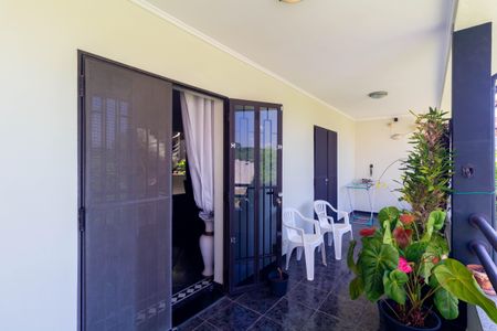 Casa à venda com 500m², 4 quartos e 8 vagas Casa à venda com 500m², 4 quartos e 8 vagasVaranda da Sala