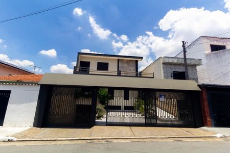 Casa à venda com 500m², 4 quartos e 8 vagas Casa à venda com 500m², 4 quartos e 8 vagasFachada