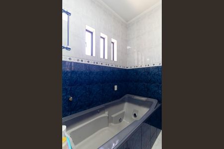 Casa à venda com 500m², 4 quartos e 8 vagas Casa à venda com 500m², 4 quartos e 8 vagasBanheiro da Suíte 1