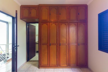 Casa à venda com 500m², 4 quartos e 8 vagas Casa à venda com 500m², 4 quartos e 8 vagasSuíte 2