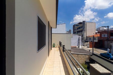 Casa à venda com 500m², 4 quartos e 8 vagas Casa à venda com 500m², 4 quartos e 8 vagasVaranda 2