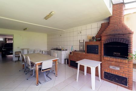 Casa à venda com 500m², 4 quartos e 8 vagas Casa à venda com 500m², 4 quartos e 8 vagasChurrasqueira