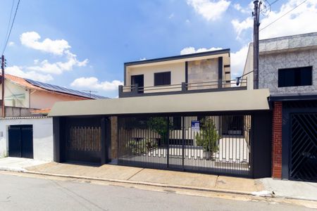 Casa à venda com 500m², 4 quartos e 8 vagas Casa à venda com 500m², 4 quartos e 8 vagasFachada