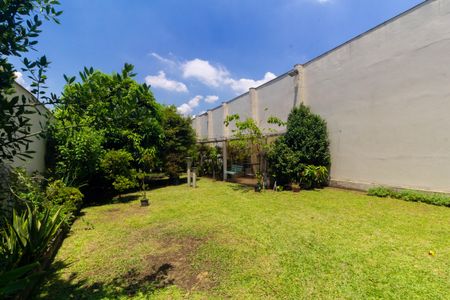 Casa à venda com 500m², 4 quartos e 8 vagas Casa à venda com 500m², 4 quartos e 8 vagasJardim