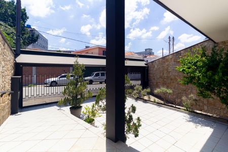 Casa à venda com 500m², 4 quartos e 8 vagas Casa à venda com 500m², 4 quartos e 8 vagasEntrada