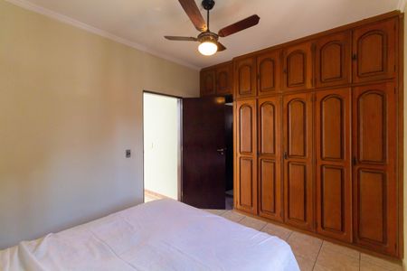 Casa à venda com 500m², 4 quartos e 8 vagas Casa à venda com 500m², 4 quartos e 8 vagasSuíte 1