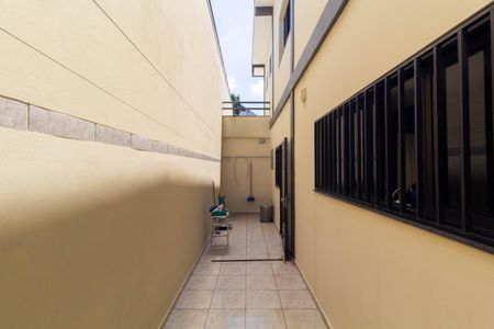 Casa à venda com 500m², 4 quartos e 8 vagas Casa à venda com 500m², 4 quartos e 8 vagasQuintal