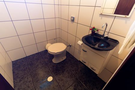 Casa à venda com 500m², 4 quartos e 8 vagas Casa à venda com 500m², 4 quartos e 8 vagasBanheiro do Escritório