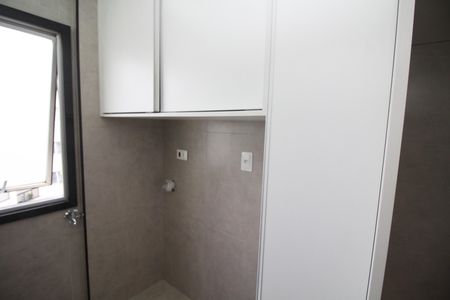 Apartamento para alugar com 68m², 3 quartos e 1 vagaÁrea de Serviço