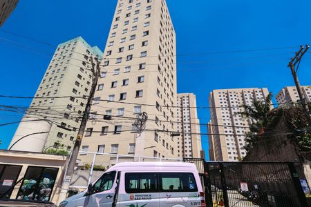 Apartamento para alugar com 50m², 2 quartos e 1 vaga Apartamento para alugar com 50m², 2 quartos e 1 vagaFachada