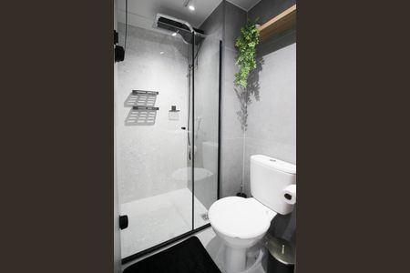 Banheiro de apartamento para alugar com 1 quarto, 27m² em Vila Olímpia, São Paulo