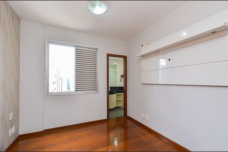 Apartamento para alugar com 137m², 3 quartos e 2 vagasSuíte