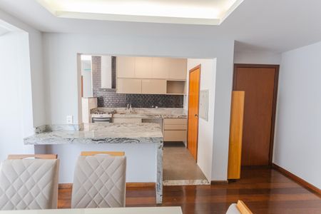 Cozinha de apartamento para alugar com 3 quartos, 137m² em Lourdes, Belo Horizonte
