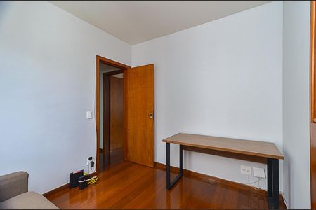 Quarto 2 de apartamento para alugar com 3 quartos, 137m² em Lourdes, Belo Horizonte