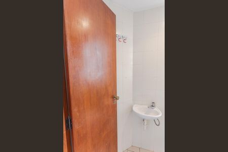 Banheiro de serviço de apartamento para alugar com 3 quartos, 137m² em Lourdes, Belo Horizonte