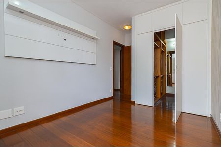Apartamento para alugar com 137m², 3 quartos e 2 vagasSuíte