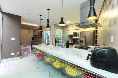 Casa à venda com 320m², 4 quartos e 3 vagas