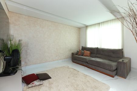 Casa à venda com 320m², 4 quartos e 3 vagas