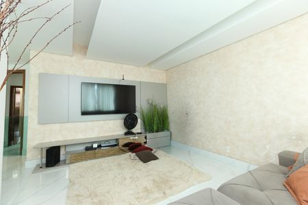 Casa à venda com 320m², 4 quartos e 3 vagas