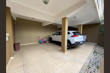 Casa à venda com 320m², 4 quartos e 3 vagas