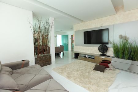 Casa à venda com 320m², 4 quartos e 3 vagas
