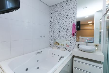 Casa à venda com 320m², 4 quartos e 3 vagas