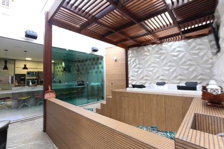 Casa à venda com 320m², 4 quartos e 3 vagas