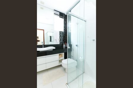 Casa à venda com 320m², 4 quartos e 3 vagas