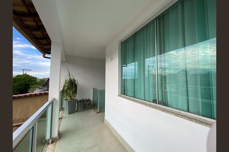 Casa à venda com 320m², 4 quartos e 3 vagas