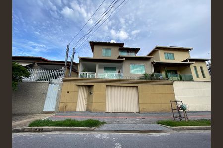 Casa à venda com 320m², 4 quartos e 3 vagas