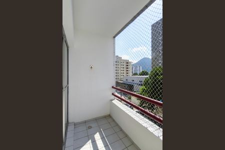 Apartamento para alugar com 82m², 2 quartos e 1 vaga Apartamento para alugar com 82m², 2 quartos e 1 vagaSacada