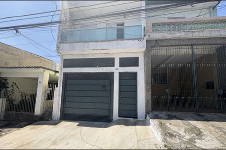 Casa para alugar com 65m², 2 quartos e sem vagaFachada