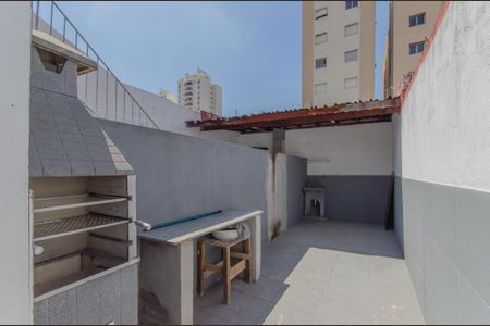 Casa para alugar com 65m², 2 quartos e sem vagaQuintal