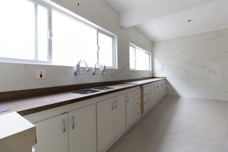 Casa à venda com 197m², 4 quartos e 3 vagas Casa à venda com 197m², 4 quartos e 3 vagasCozinha