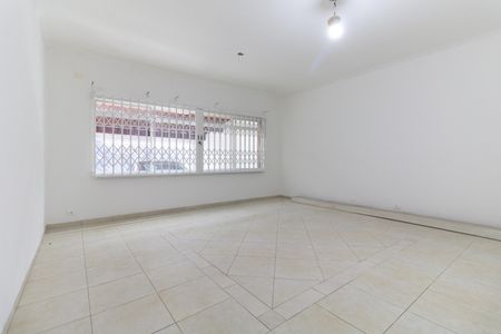 Casa à venda com 197m², 4 quartos e 3 vagas Casa à venda com 197m², 4 quartos e 3 vagasSala