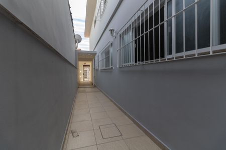 Casa à venda com 197m², 4 quartos e 3 vagas Casa à venda com 197m², 4 quartos e 3 vagasCorredor Lateral
