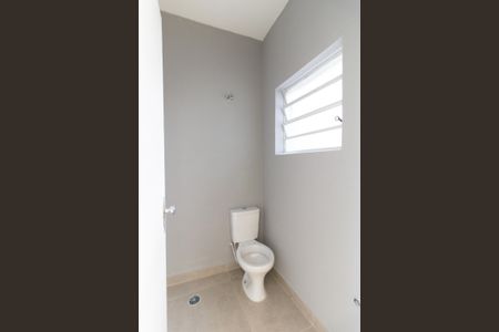 Casa à venda com 197m², 4 quartos e 3 vagas Casa à venda com 197m², 4 quartos e 3 vagasBanheiro Externo