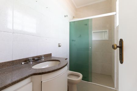 Casa à venda com 197m², 4 quartos e 3 vagas Casa à venda com 197m², 4 quartos e 3 vagasBanheiro da Suíte 1